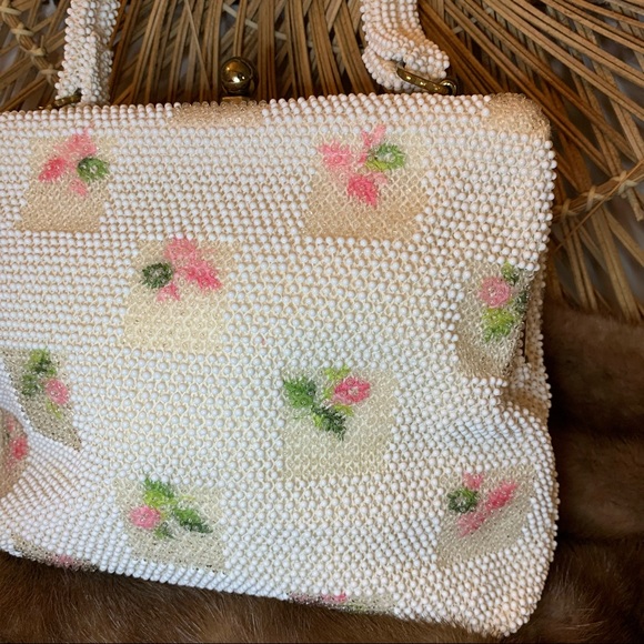 VTG 60’s Lumared Beaded Bag w/ Embroidered Roses - Picture 4 of 7